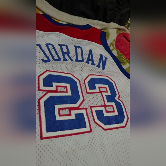 Michael Jordan's Nike Washington Bullets Jersey (XL) - Picture 3 of 8